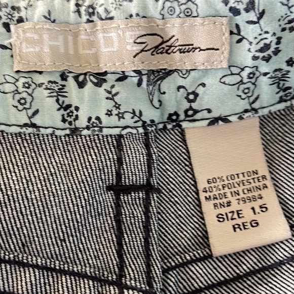 Chico’s Platinum Denim Wide Leg Jeans Chico’s Size 1.5/Medium/Size 10 - Picture 3 of 8